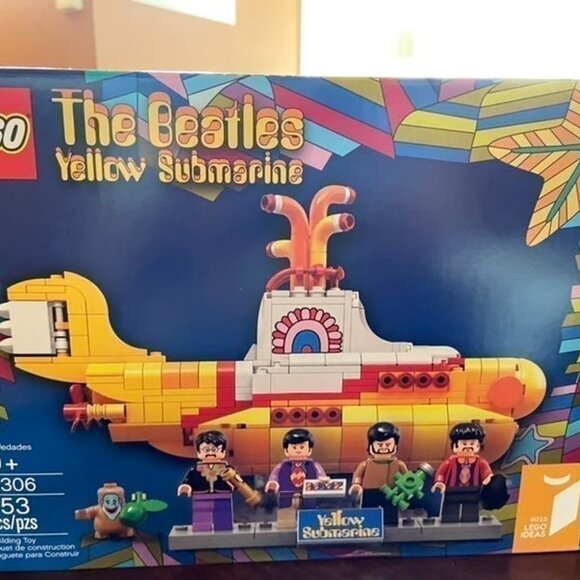LEGO Ideas Yellow Submarine 21306 Building Kit - Picture 2 of 3